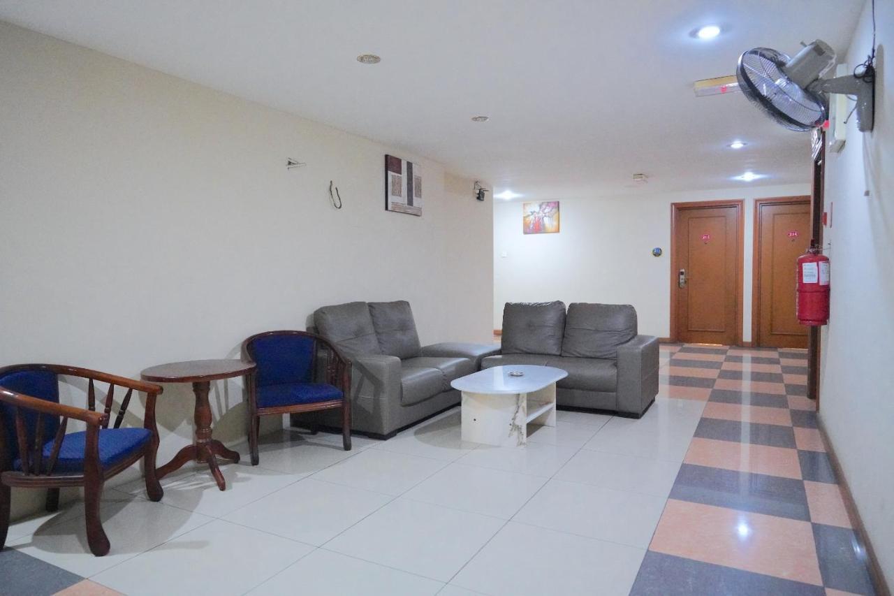 Oyo 89866 Houz Inn Bintulu Eksteriør bilde